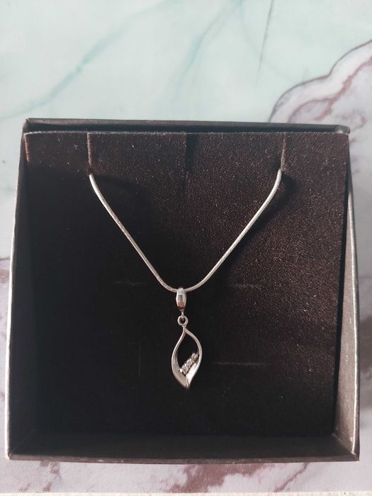 Zawieszka srebrna z cyrkoniami