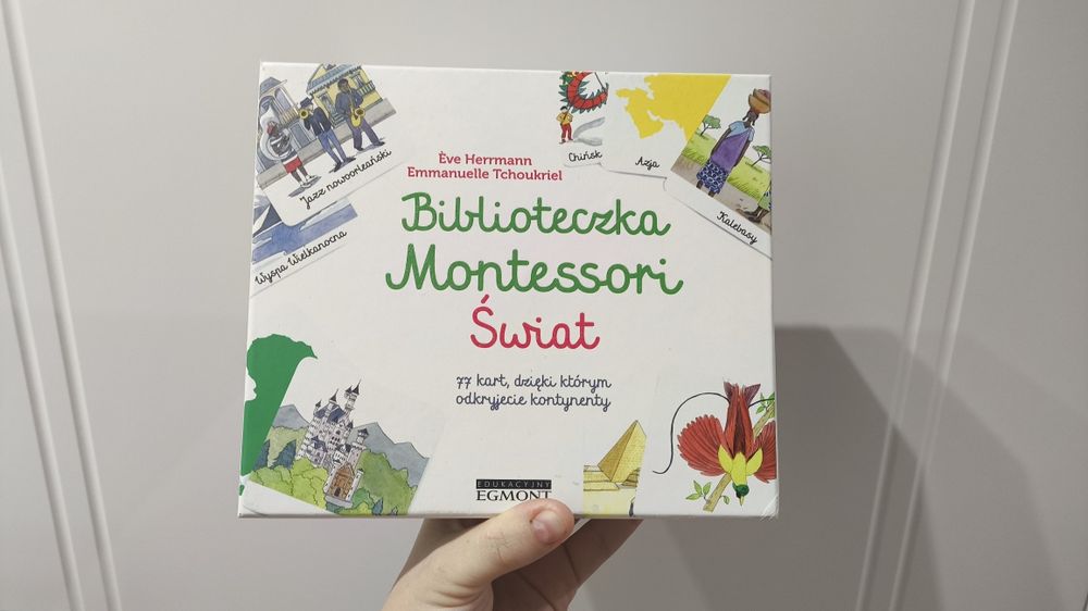 Biblioteczka Montessori Świat