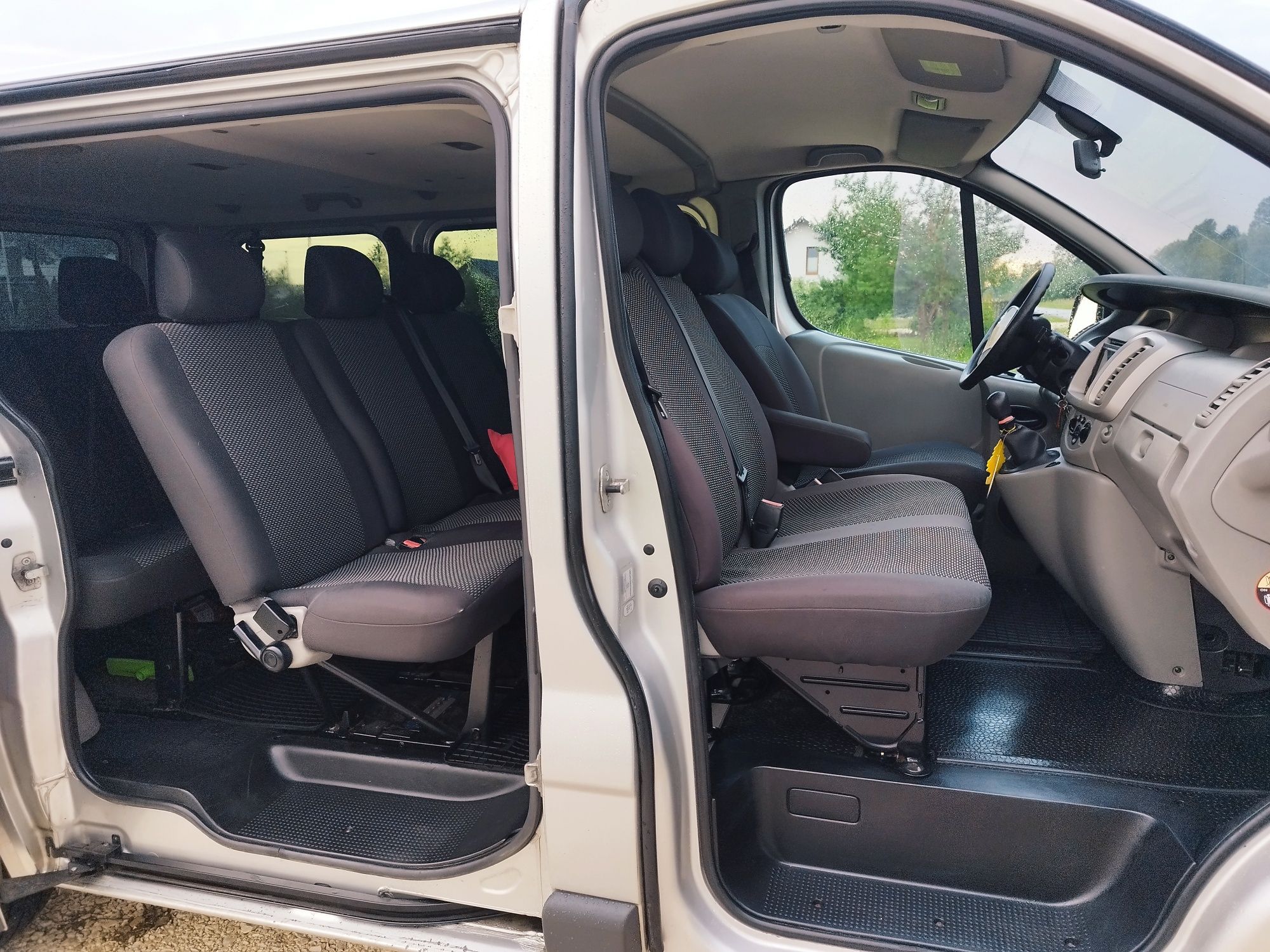 Nissan Primastar 2.0DCi 115km 9 Osobowy Klima Nawiewy Alufelgi