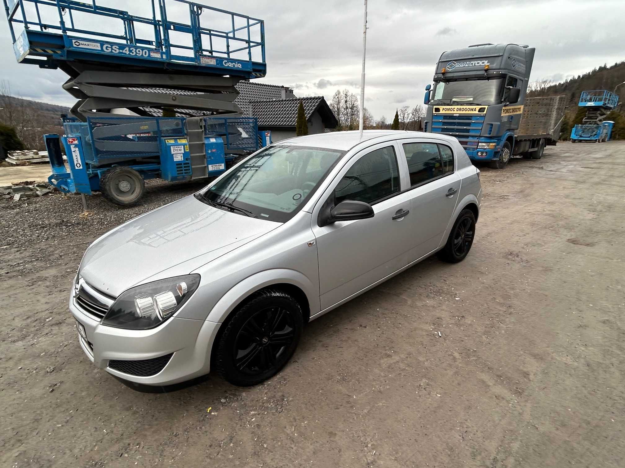 Opel Astra H 2011r