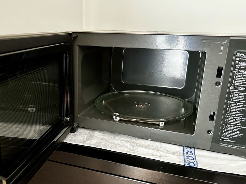 Micro-ondas LG NeoChef MH6565CPS (25 L - Com Grill - Inox)