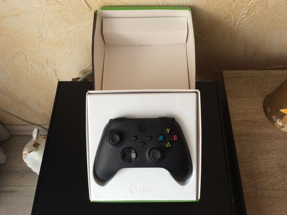 Sprzedam pad do konsoli Xbox series x GWARANCJA I/2026