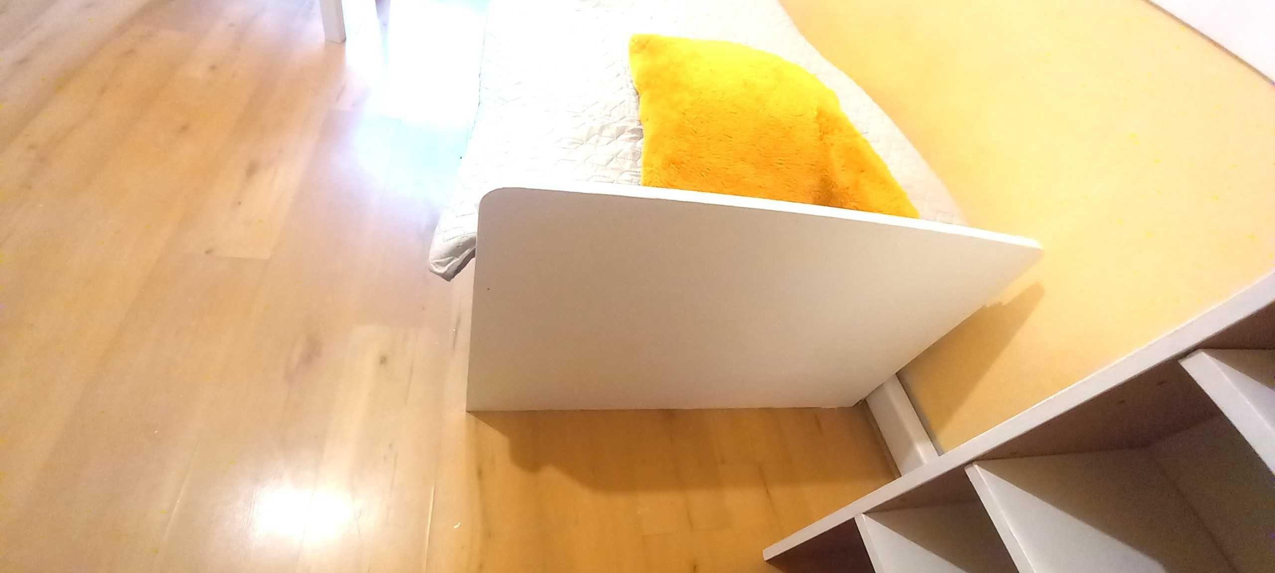 Jakosciowe łóżko pojedyncze 90x200, stan bardzo dobry