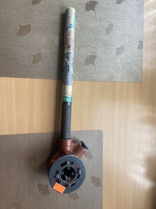 Gwintownica do rur 5 zapasowych norzynek noży