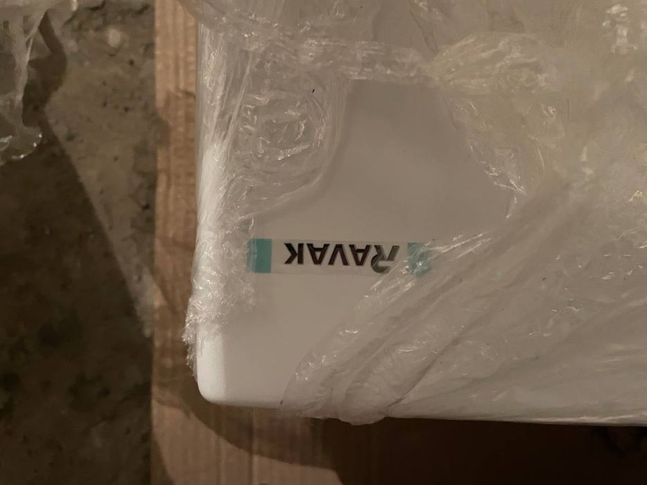 Продам душевой поддон 90