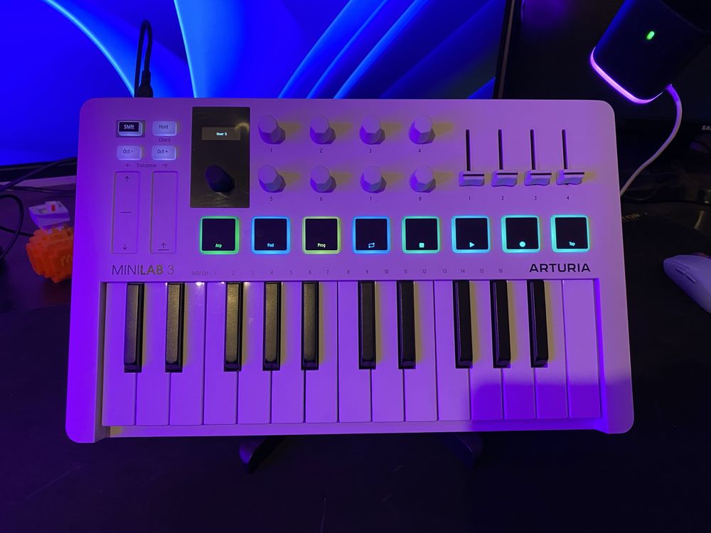 MIDI-клавіатура Arturia MiniLab 3