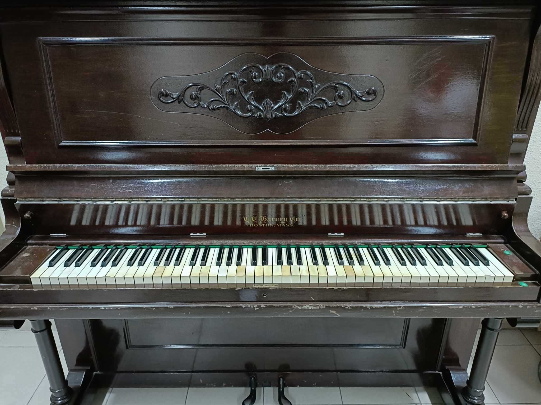 2 Pianos em muito Bom Estado