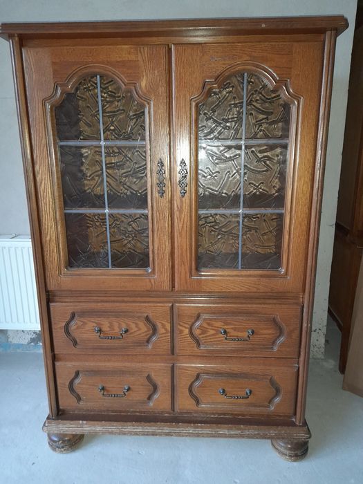 Комоди буфети шафи Бельгія