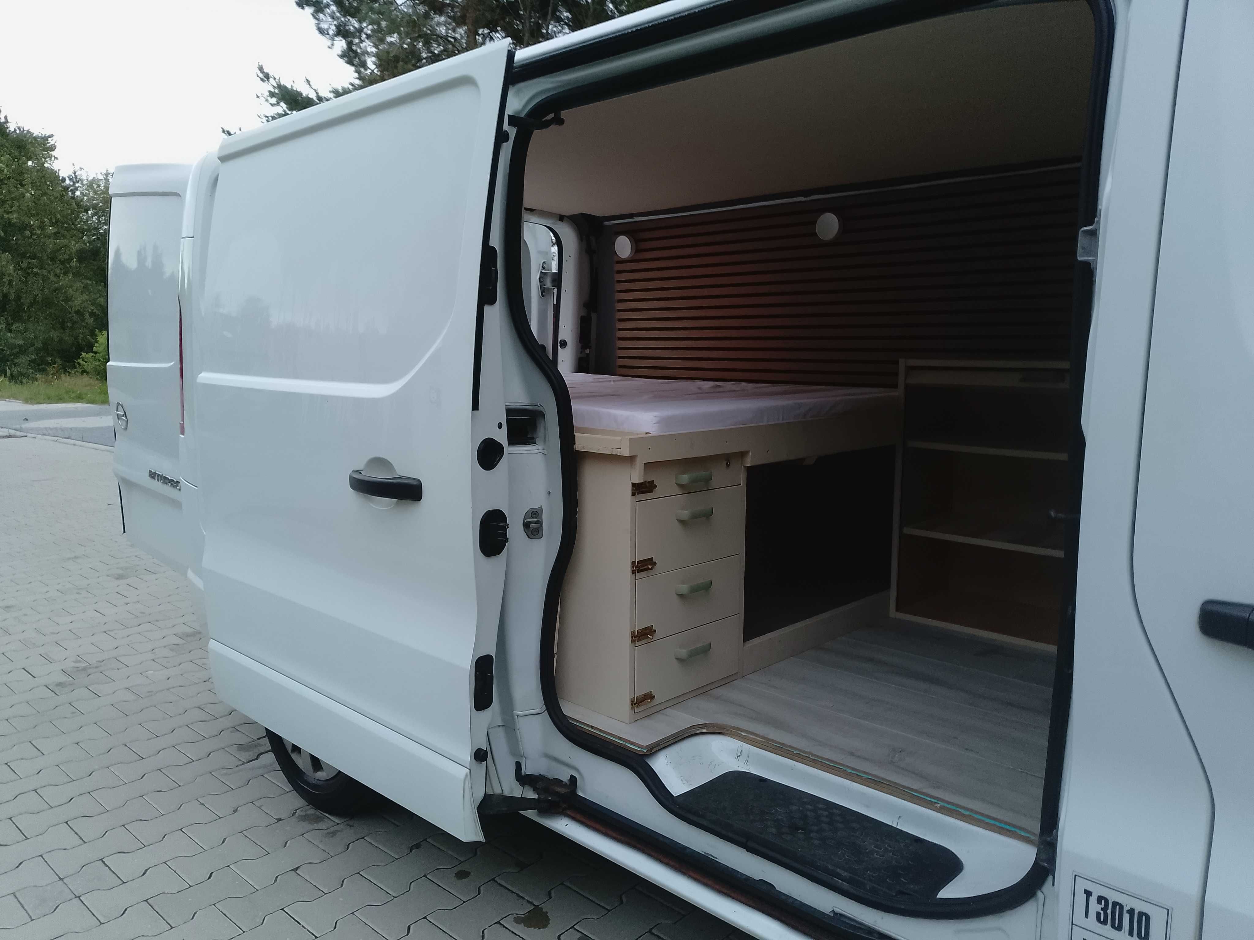 Opel Vivaro ! 2015 ! Long!Zabudowa kamper! Klima !