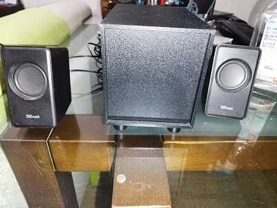 Colunas 2.1 18W com subwoofer Trust