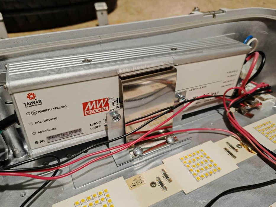 Lampa LED przemysłowa Beghelli H400LED-5L