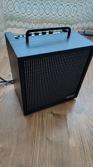 Комбопідсилювач Ibanez IBZ10GV2