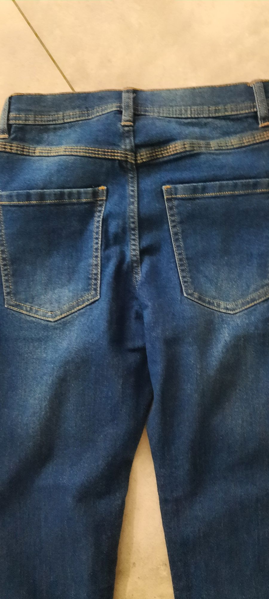 Spodnie jeansowe Nowe chłopięce r. 140
