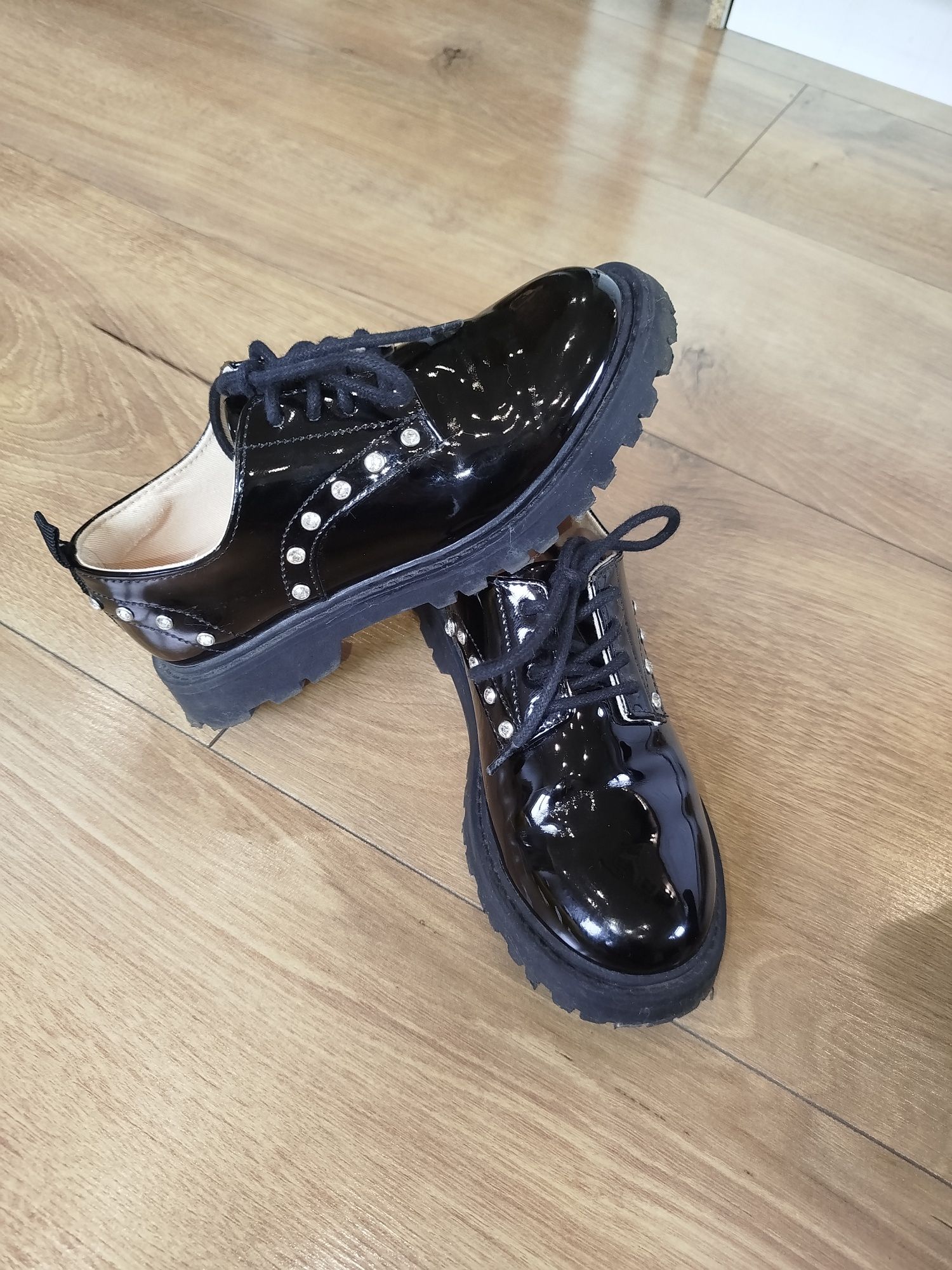 Buty tenisówki, loafersy, Zara 31