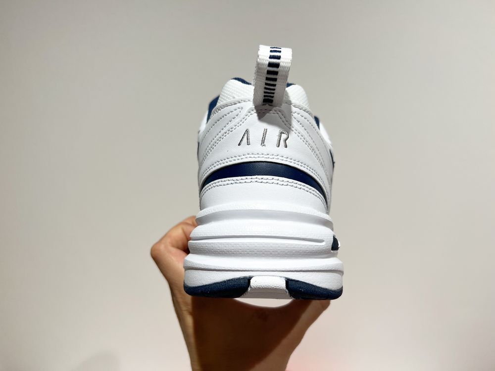 Кроссовки Nike Air Monarch Iv 415445-102