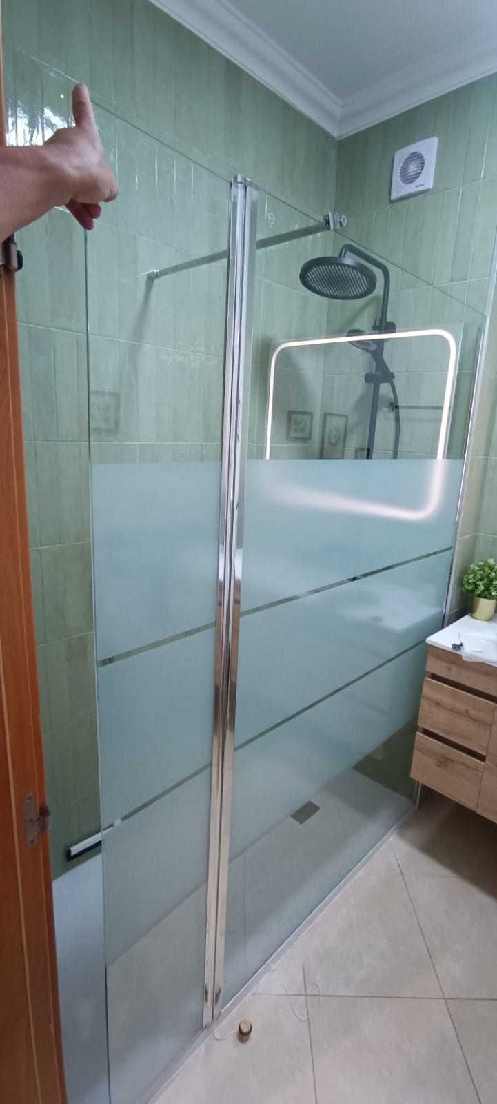 Vidro de duche com painel movivel Sensea