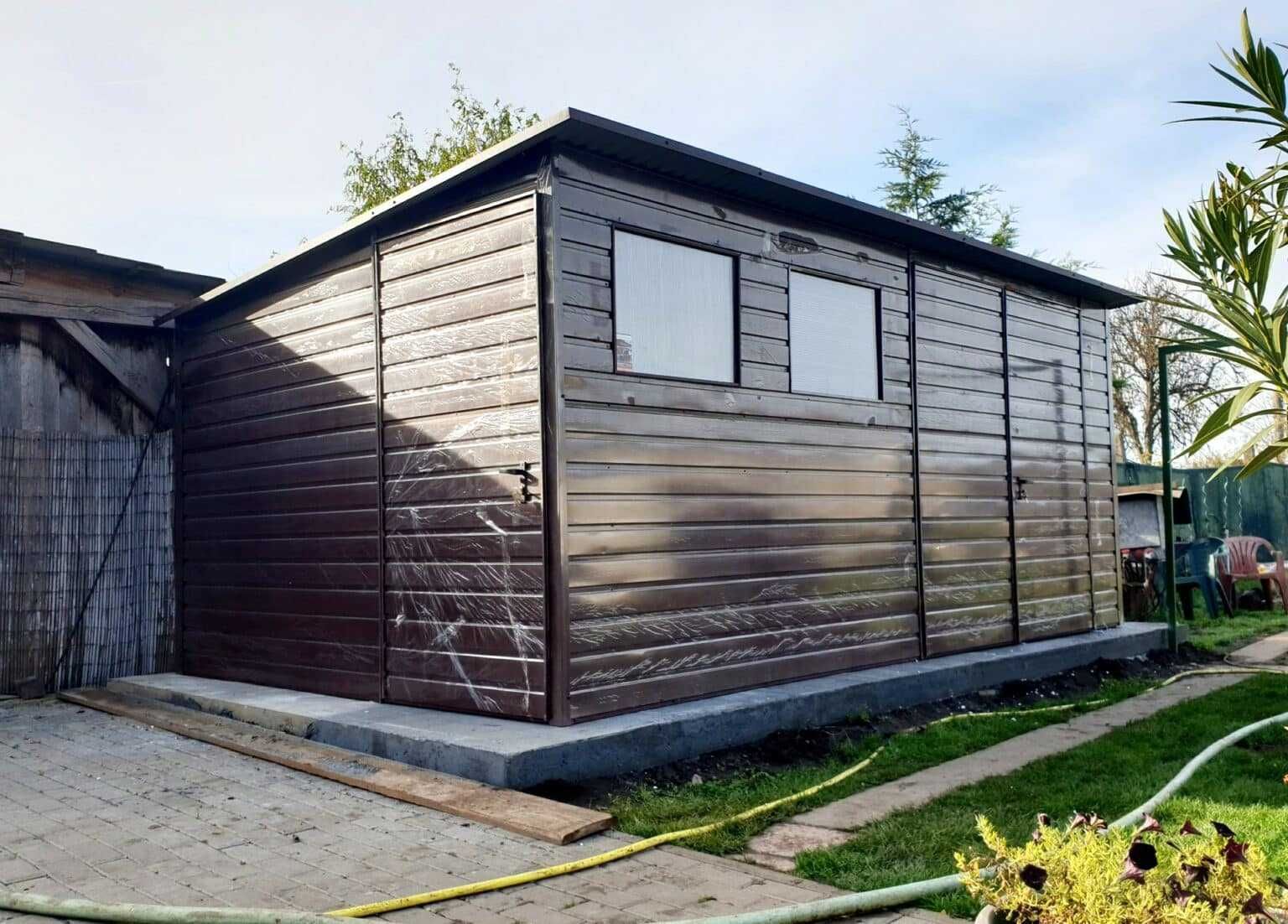Domek ogrodowy 5×3m Okno Drzwi – ciemny brąz