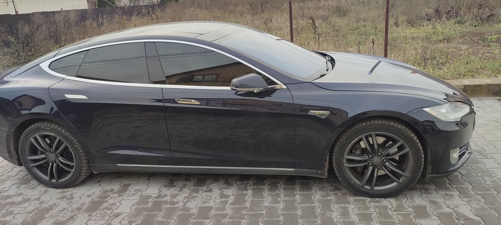 Продам Tеслу S 2014рік,ОБМІН