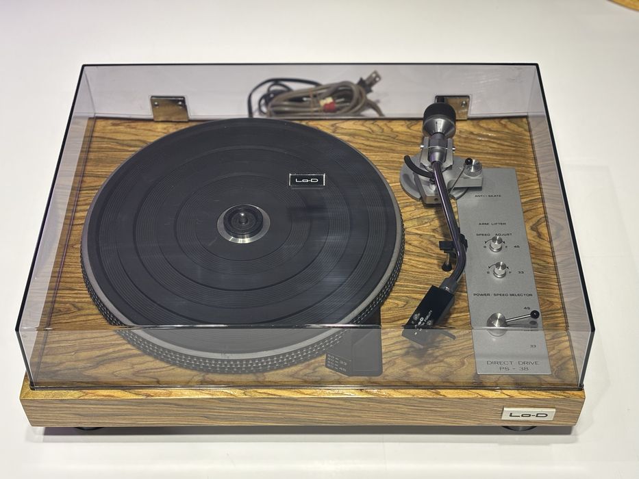 Gramofon Hitachi / Lo-d PS-38 w pięknym stanie