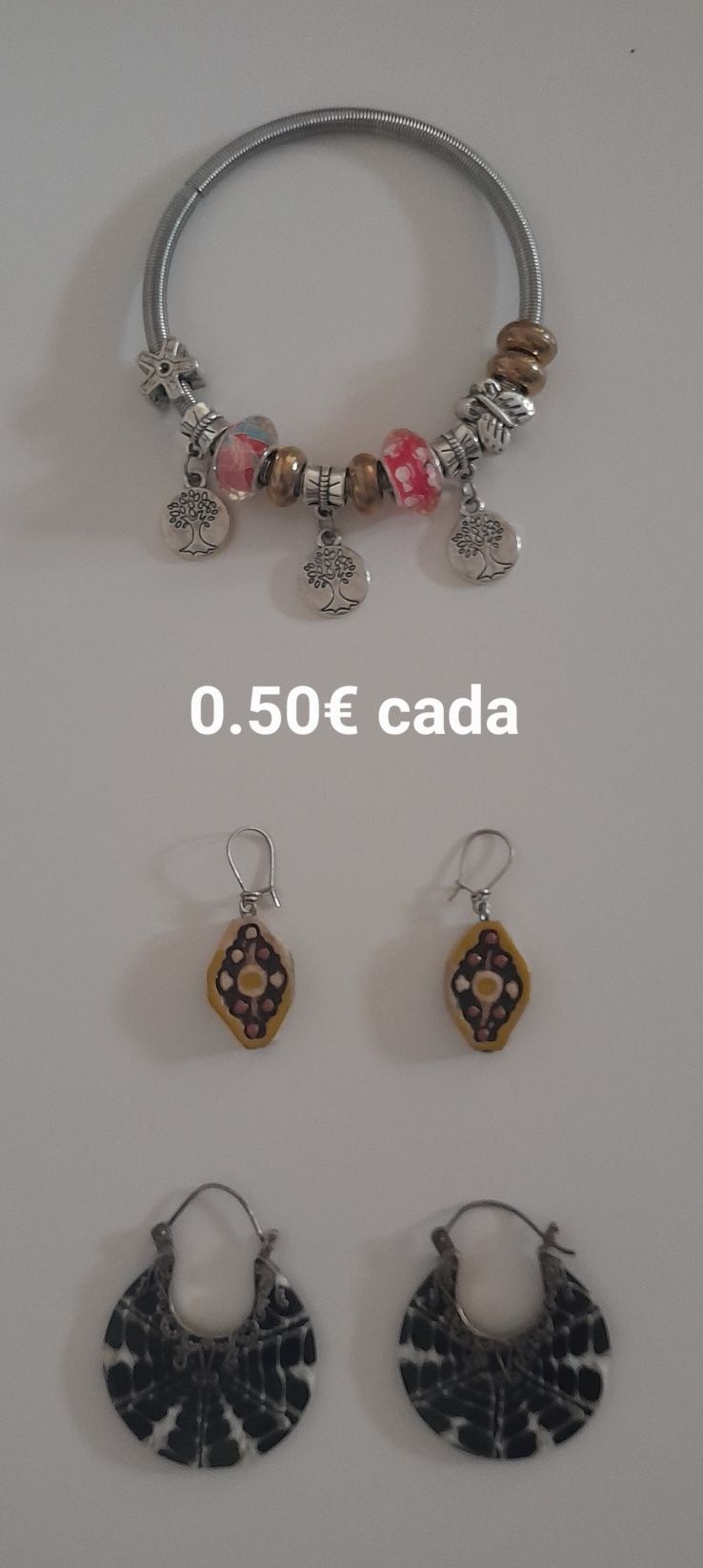Brincos variados