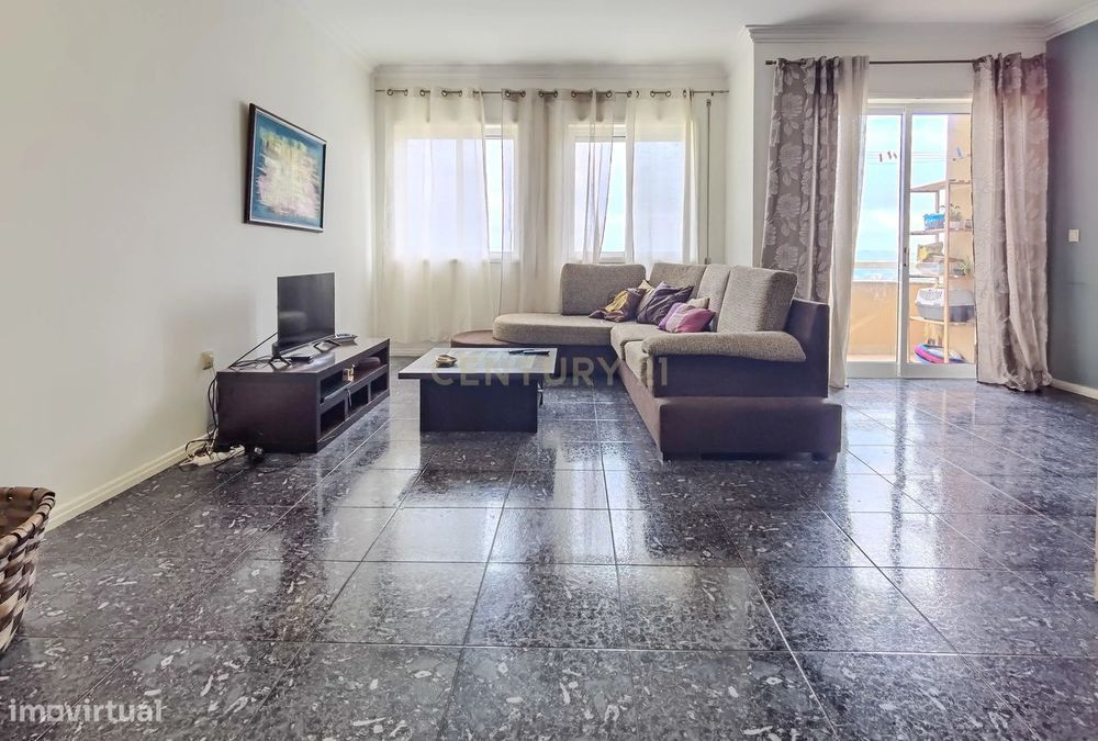 Oportunidade Única! Apartamento T2+1 | 104m2 área útil |Varanda |Eleva