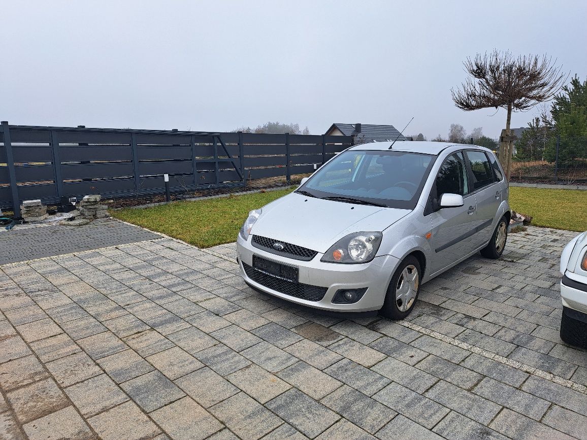 Ford Fiesta  benzyna klima  1.4