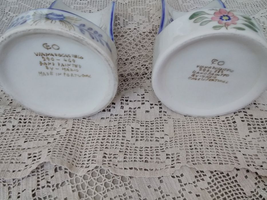 Dois castiçais em loiça de Viana do Castelo