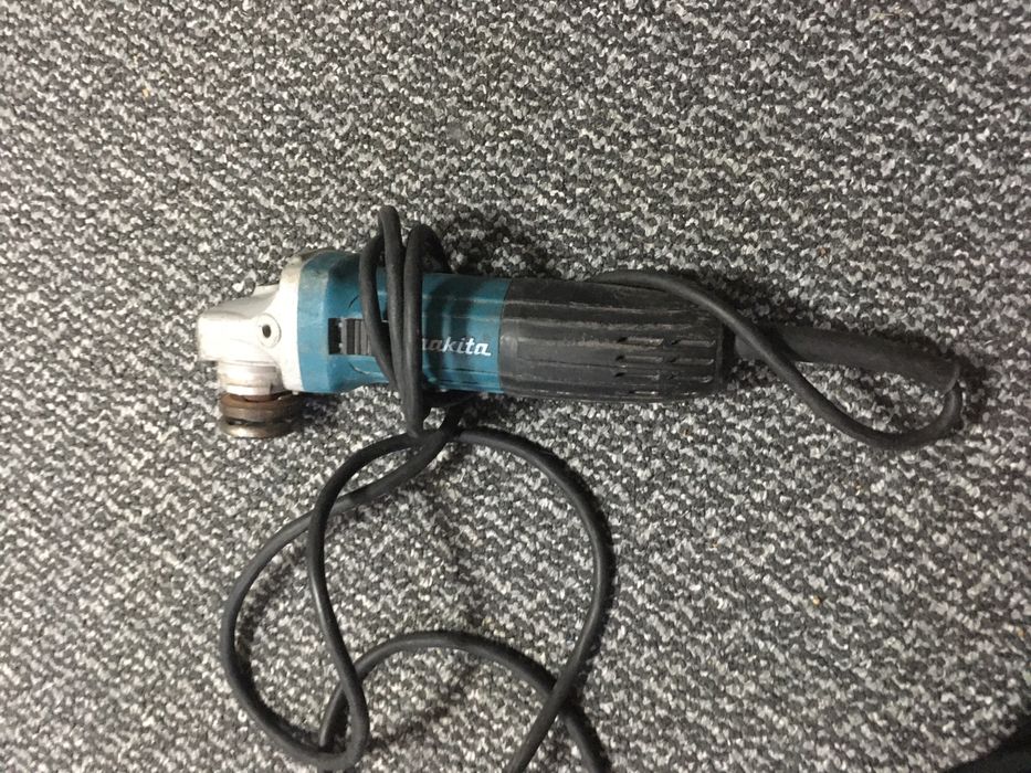 Makita болгарка