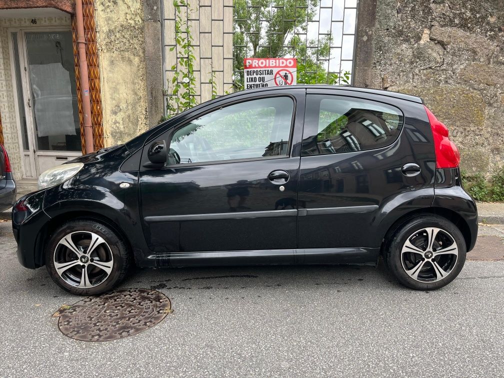 Peugeot 107 1.0 Gasolina 2011