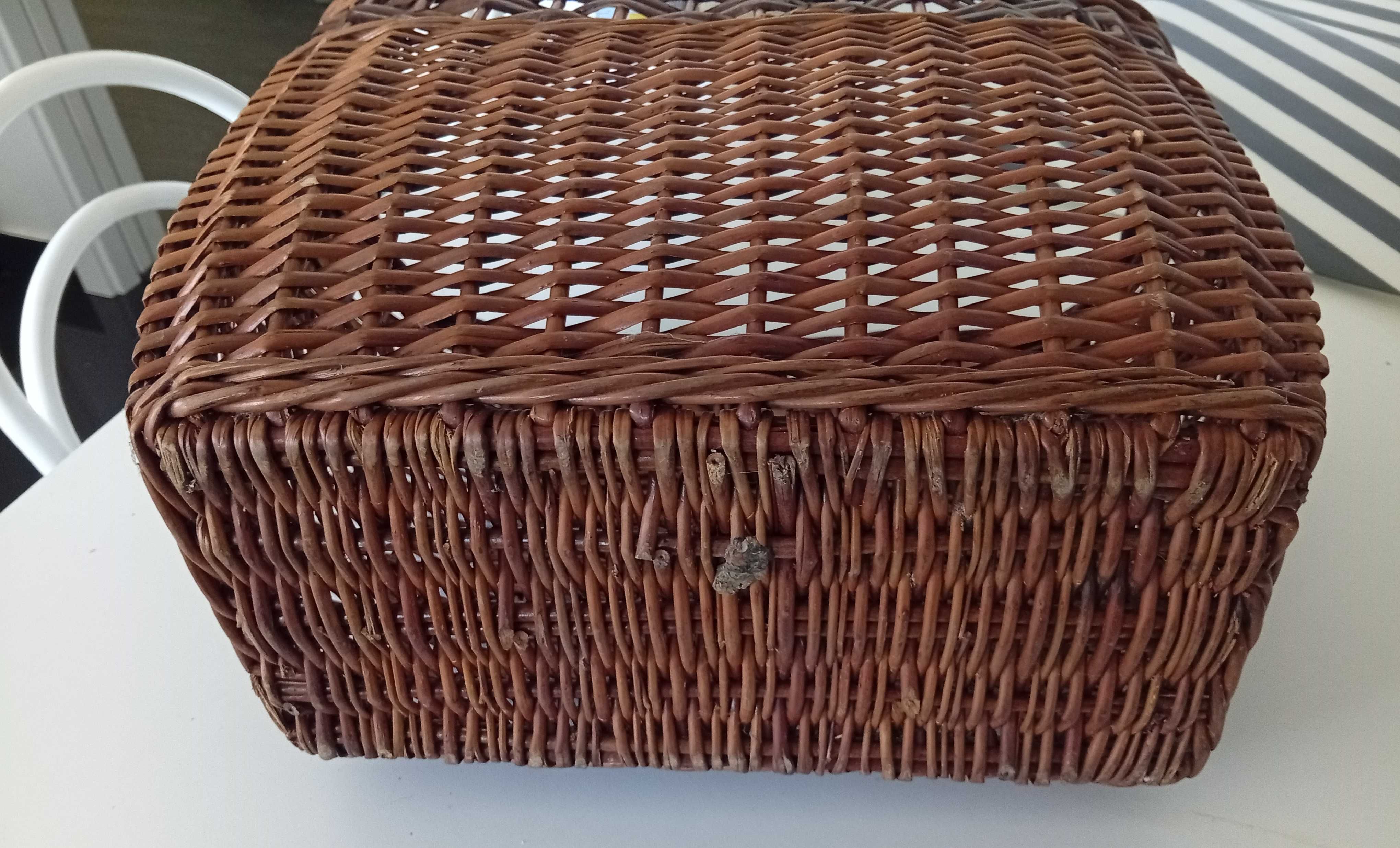 Cesta em vime, bicolor