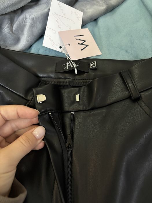 Штани палацо з еко шкіри чорні