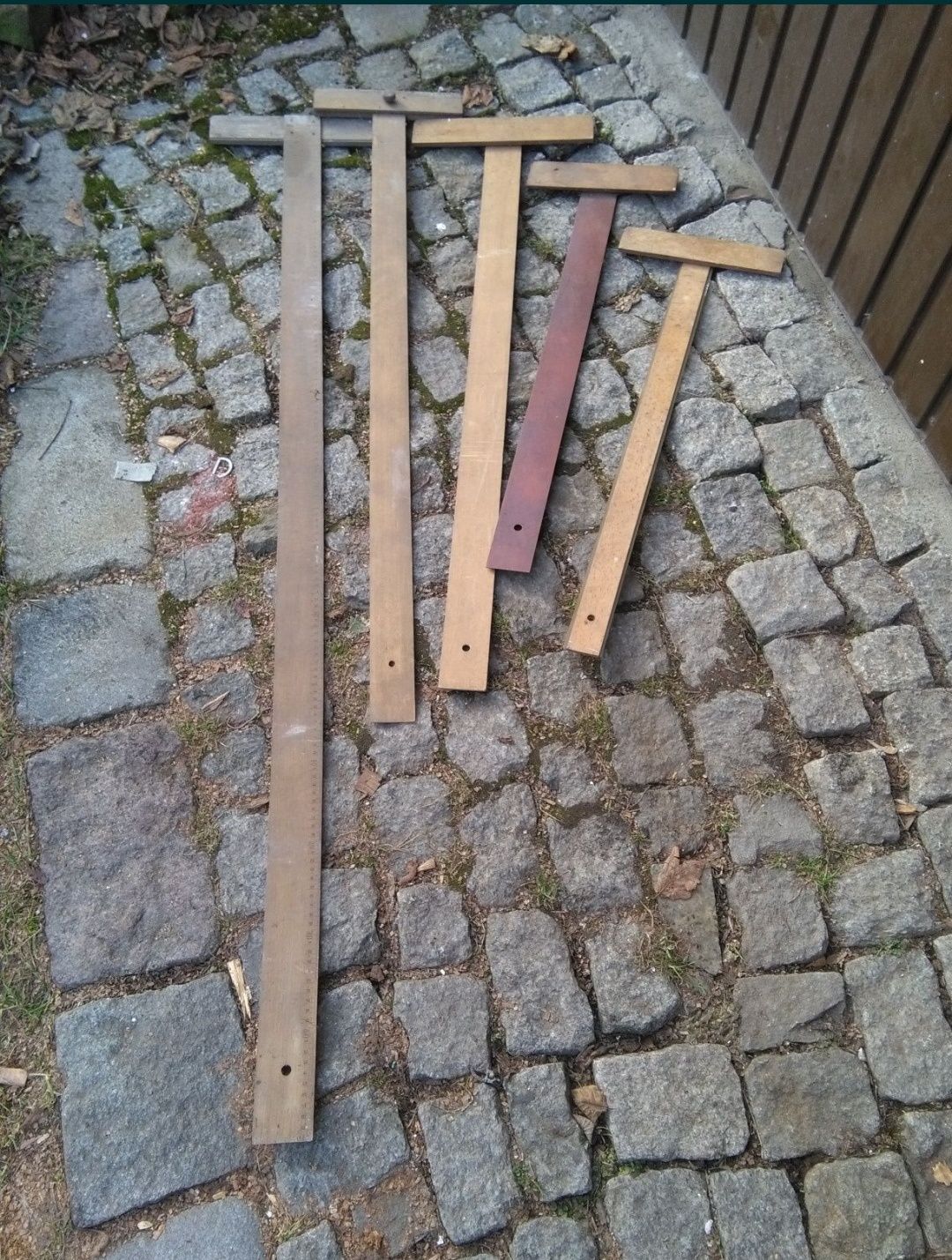 Przykładnica kreślarska, drewniana przykładnica