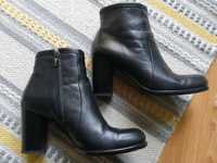 Skórzane czarne damskie buty - botki Quazi 39