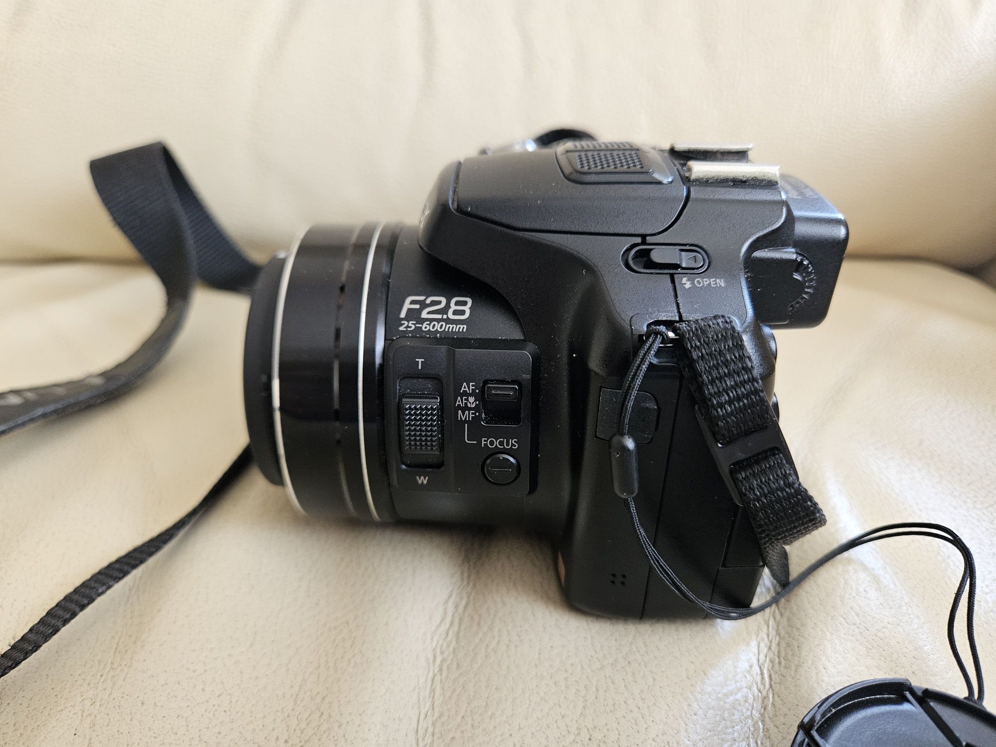 Panasonic Lumix FZ200 | Stałe światło f/2.8 | Filtr UV | Torba