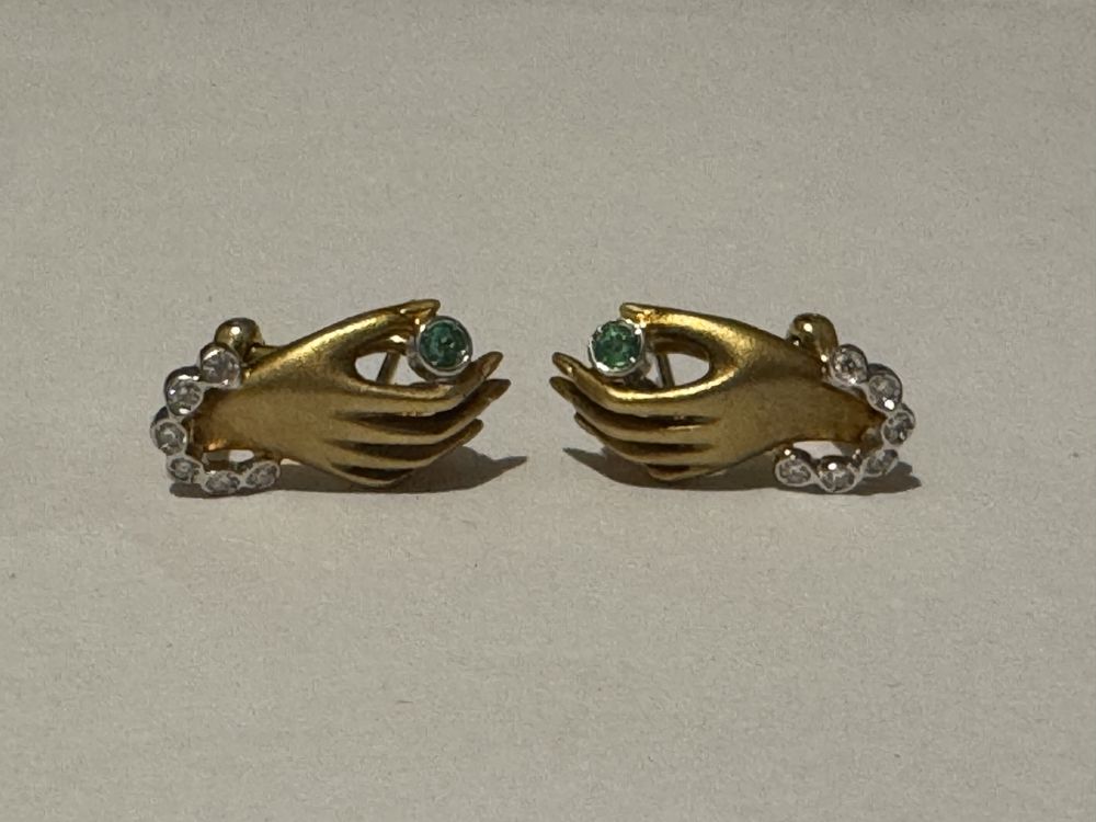 Золотые серьги с бриллиантами Carrera Y Carrera