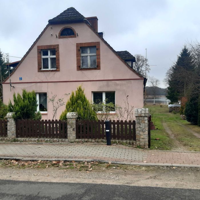 Dom z dostępem do jeziora