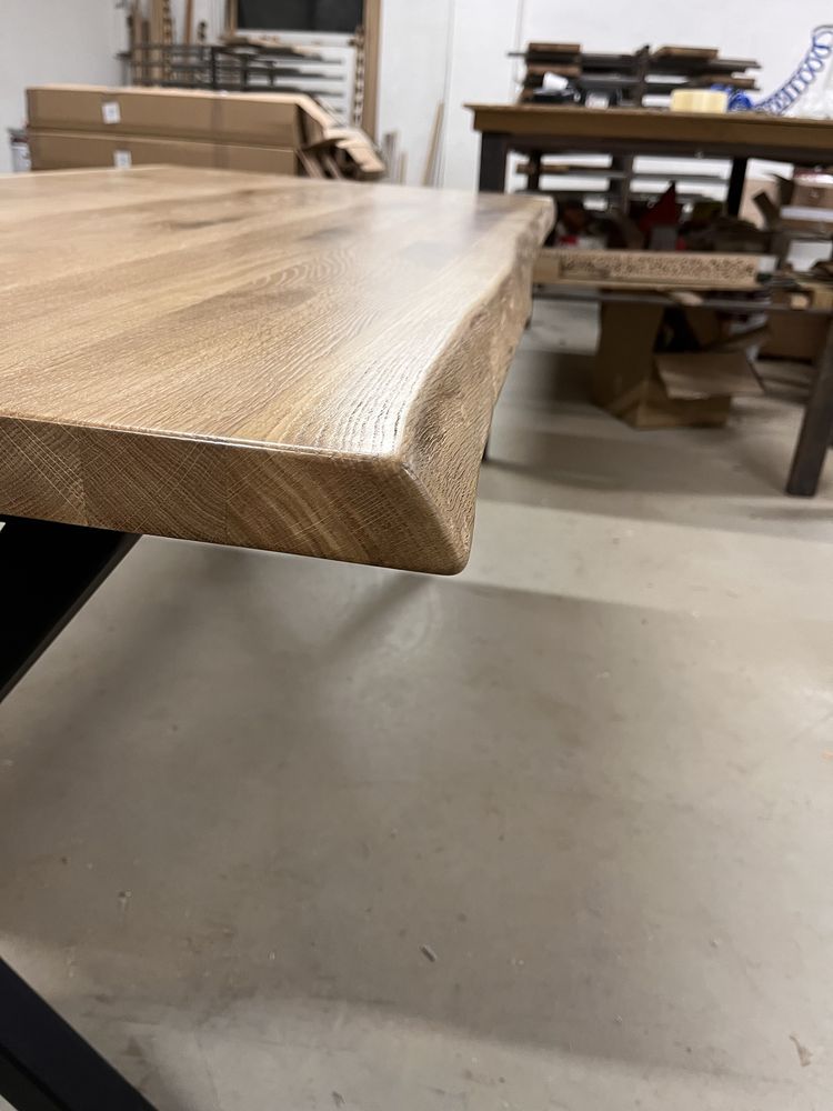 Stół dębowy. Stół w stylu loft. Stół metalowy. Stół jadalniany.