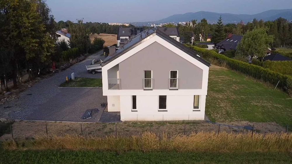 Nowa inwestycja przy lotnisku - bliźniaki