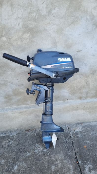 Двигун для човна ЯМАХА 4 к.с