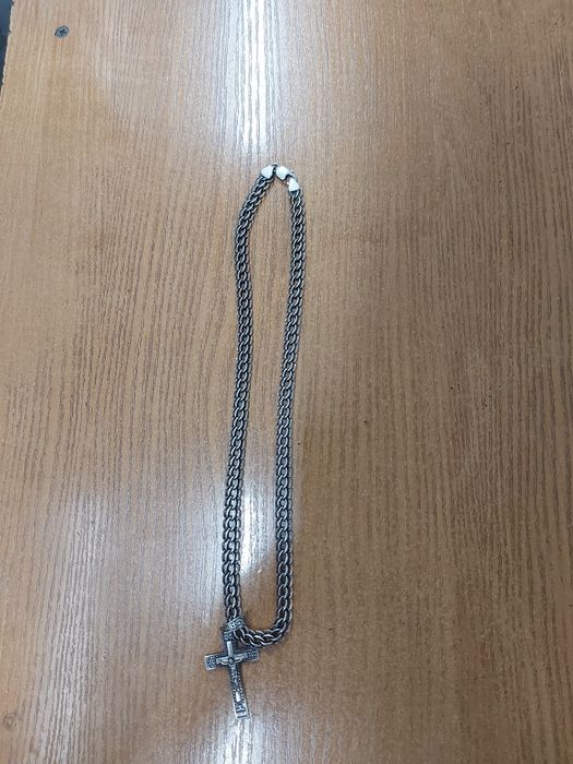 Срібна цепочка з хрестиком