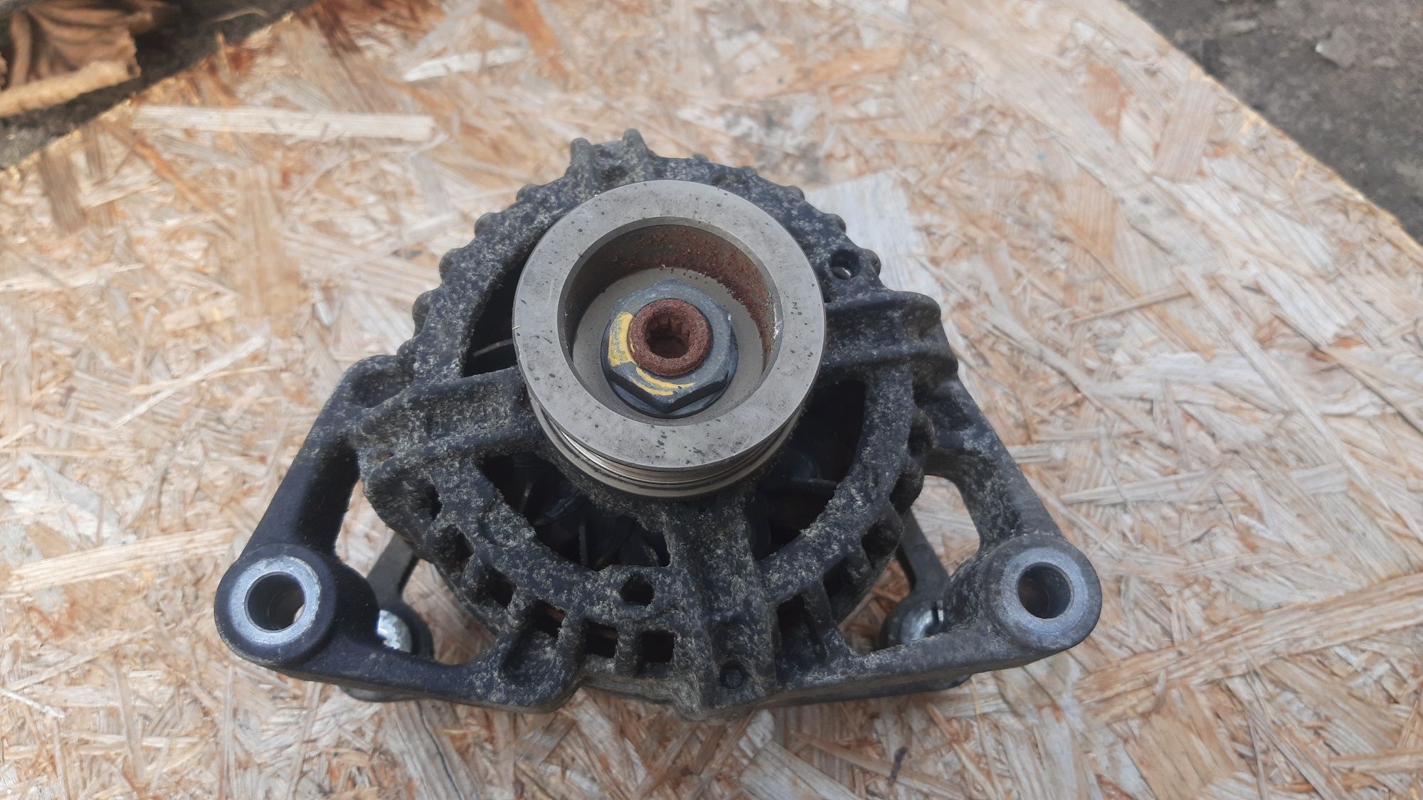 alternator Bosch  Opel Corsa C Agila Meriva 1.0 1.2 1.4