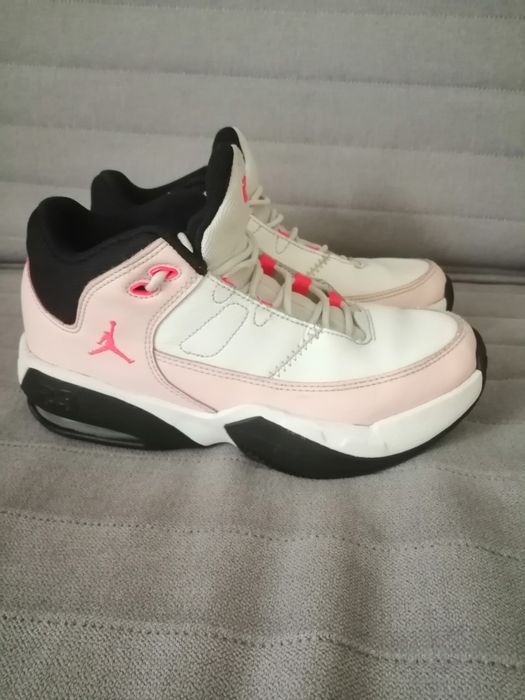 Buty NIKE JORDAN  max aura 3