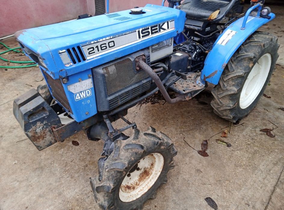 Trator izeki 2160 com documentos