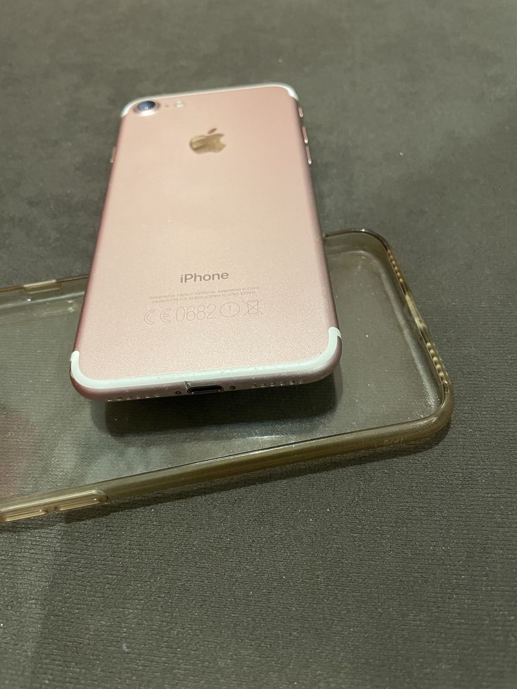 Sprzedam Iphona 7  Różowe złoto 32Gb
