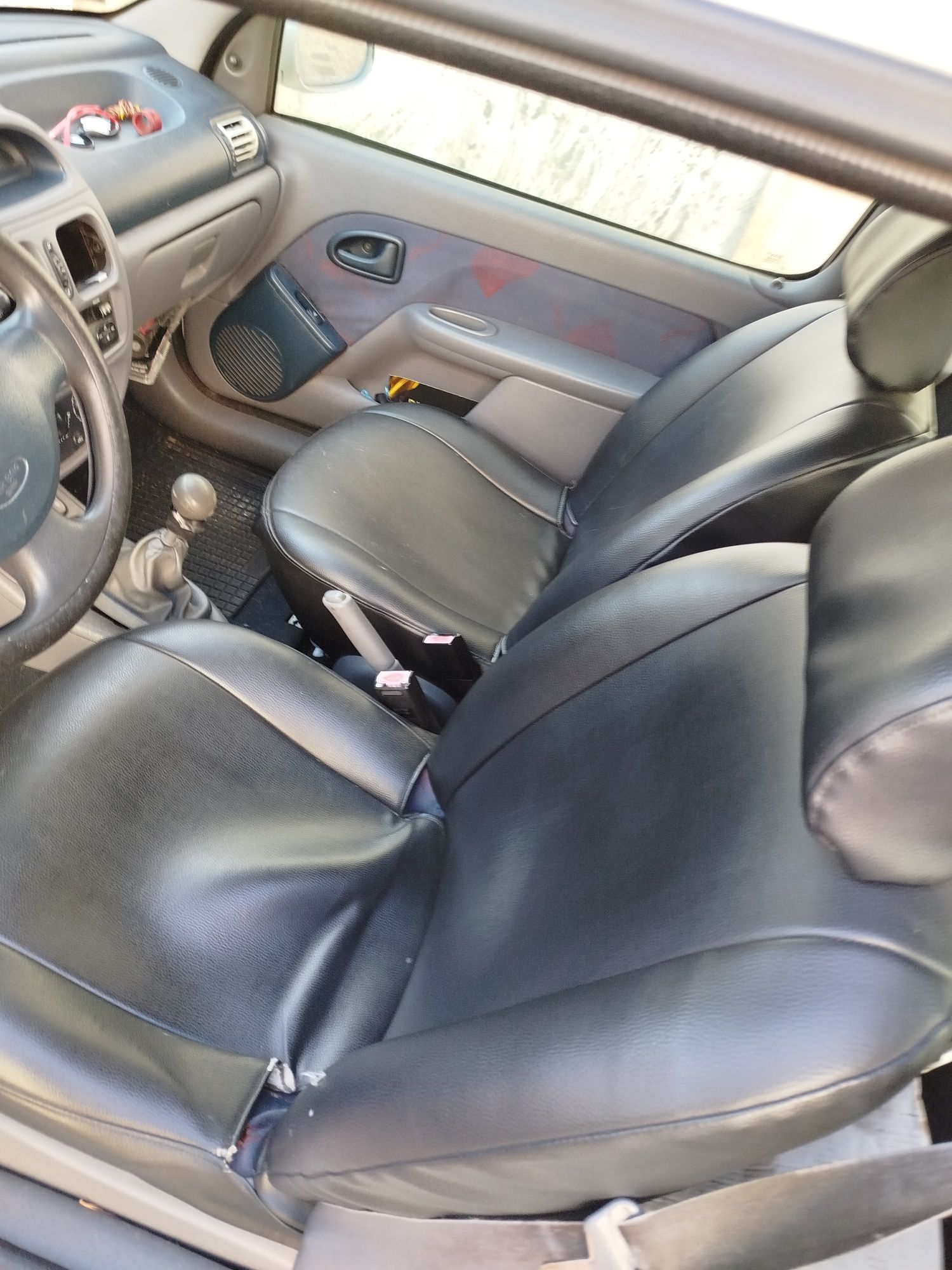Clio 1.9 d de 99