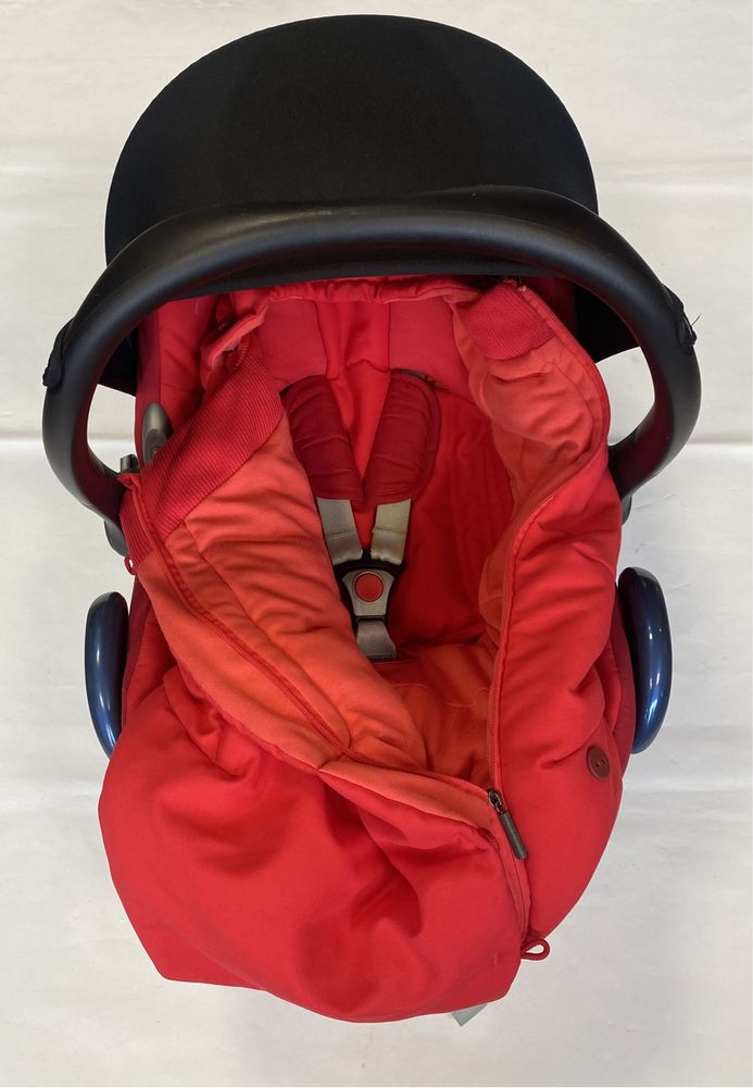 Fotelik Maxi Cosi CabrioFix+ śpiworek Maxi Cosi - Red