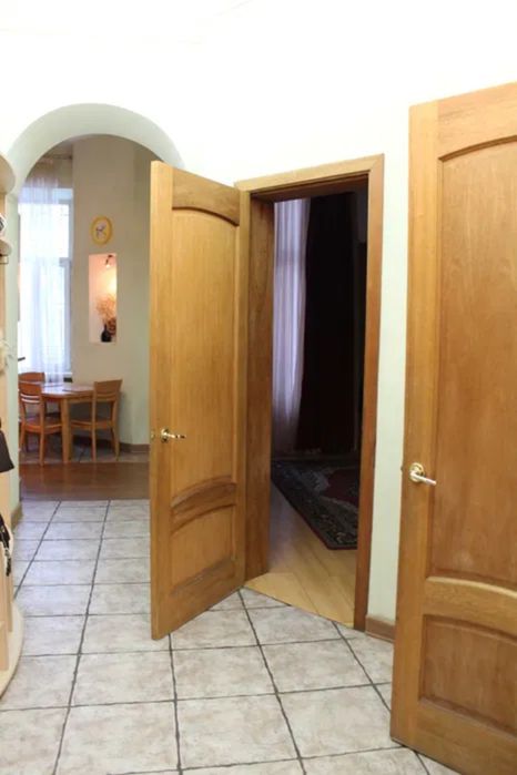 2-комнатная квартира на ул. Леонтовича, театр Музкомедии