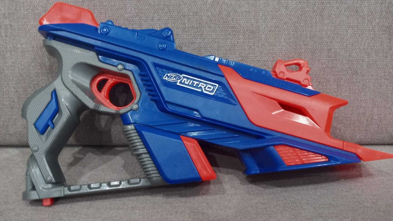 Nerf Nitro LongShot Smash to 2 samochodziki Nerf Nitro, stan idealny