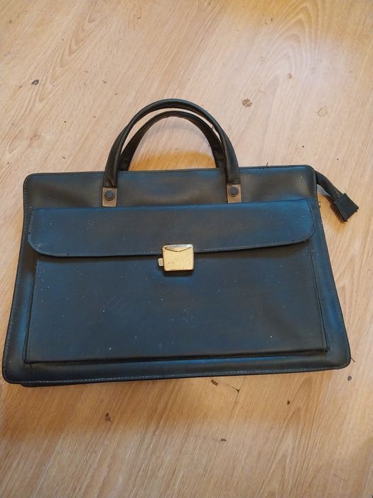 Stara aktówka z czasów prl-u