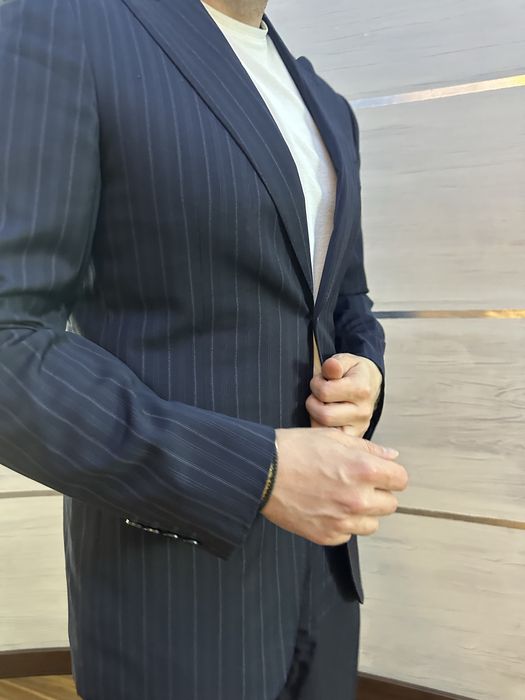 Чоловічій костюм Canali